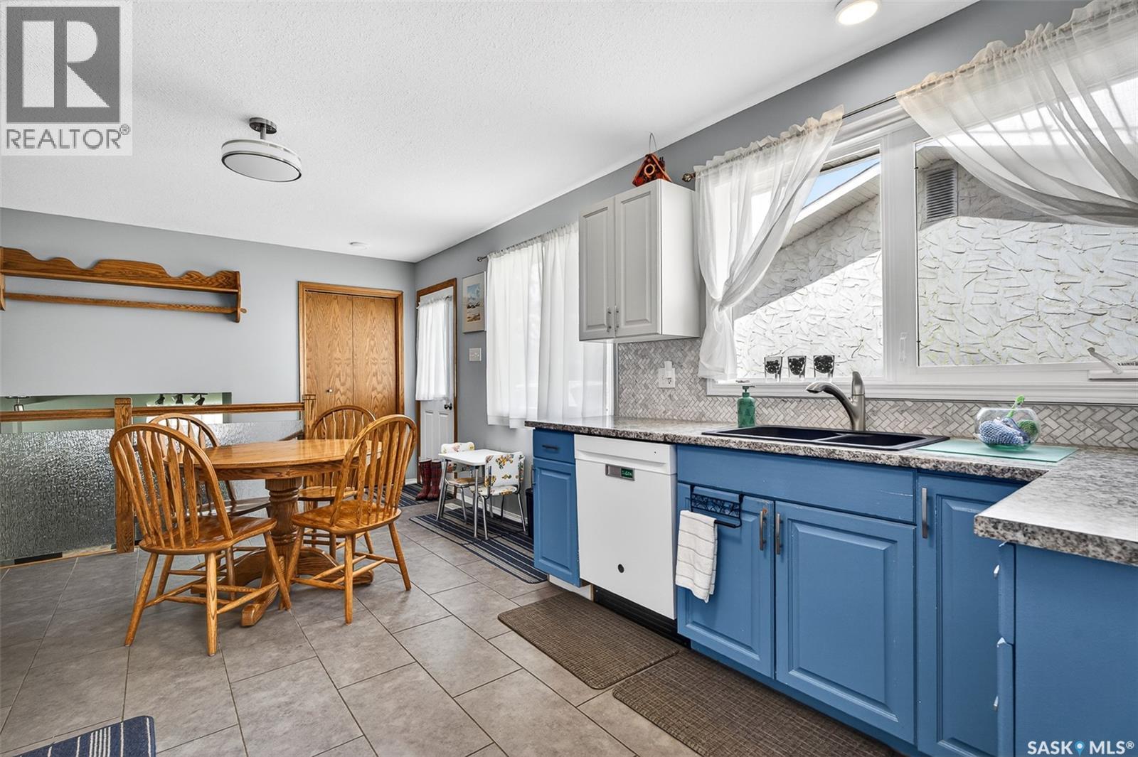 1381 Prince Crescent, Moose Jaw, SK - Indoor Photo Showing Other Room
