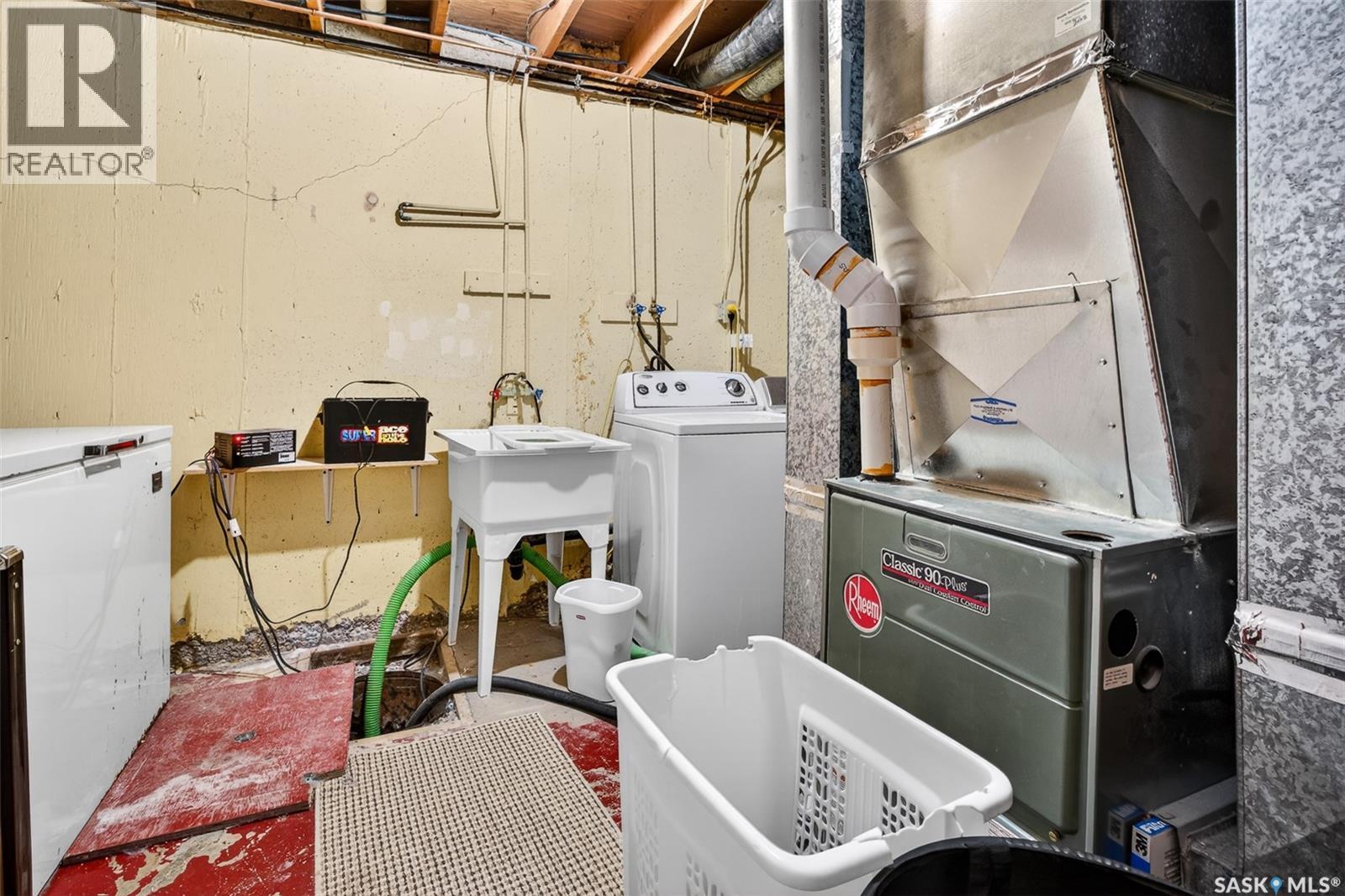 1381 Prince Crescent, Moose Jaw, SK - Indoor