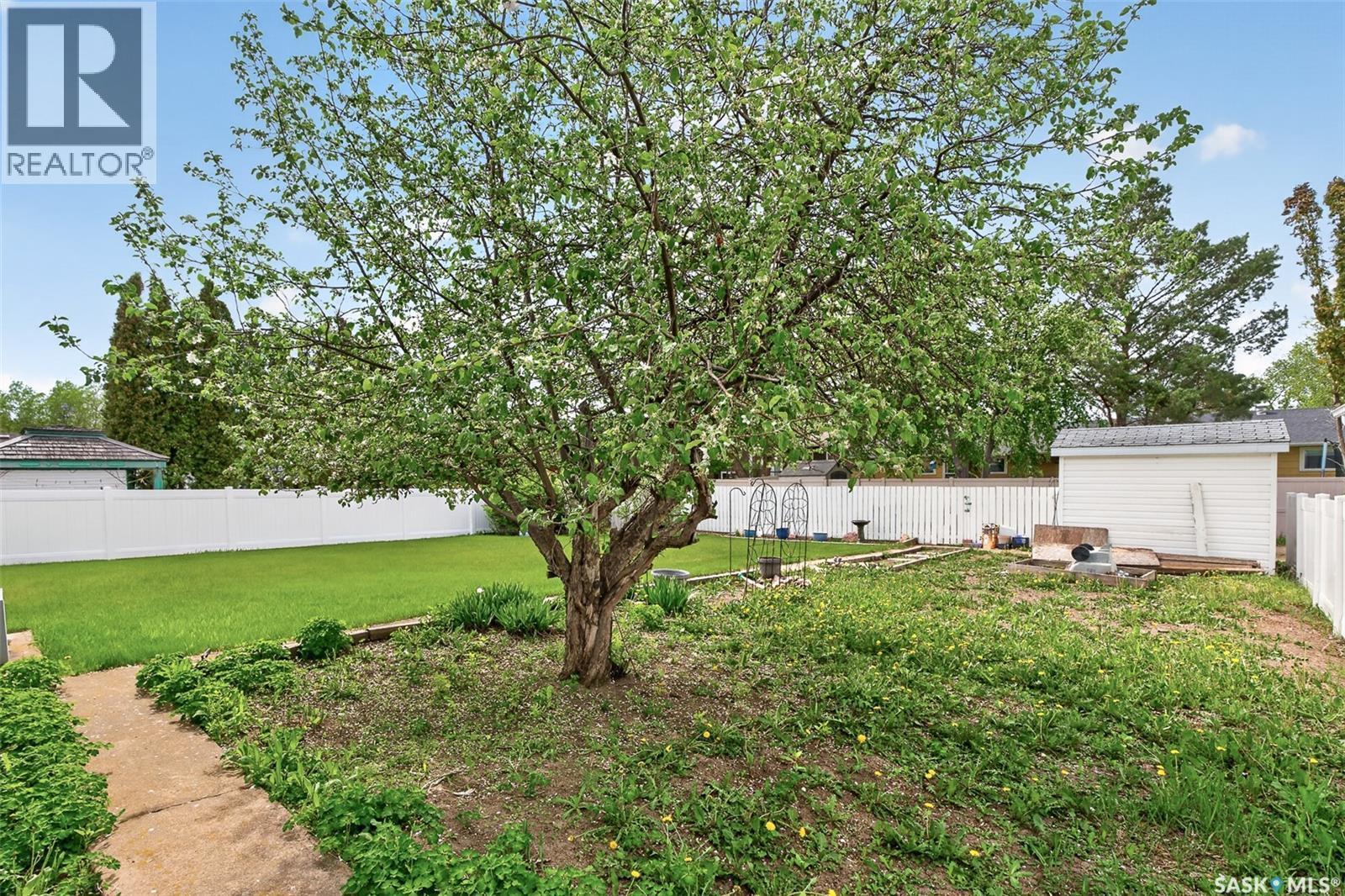 1381 Prince Crescent, Moose Jaw, SK - Outdoor