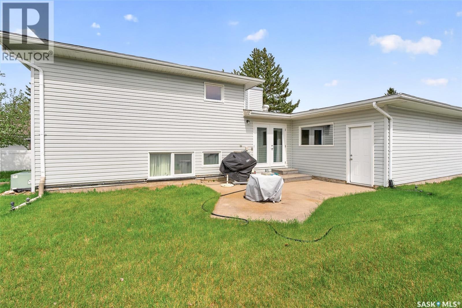 1381 Prince Crescent, Moose Jaw, SK - Outdoor With Exterior