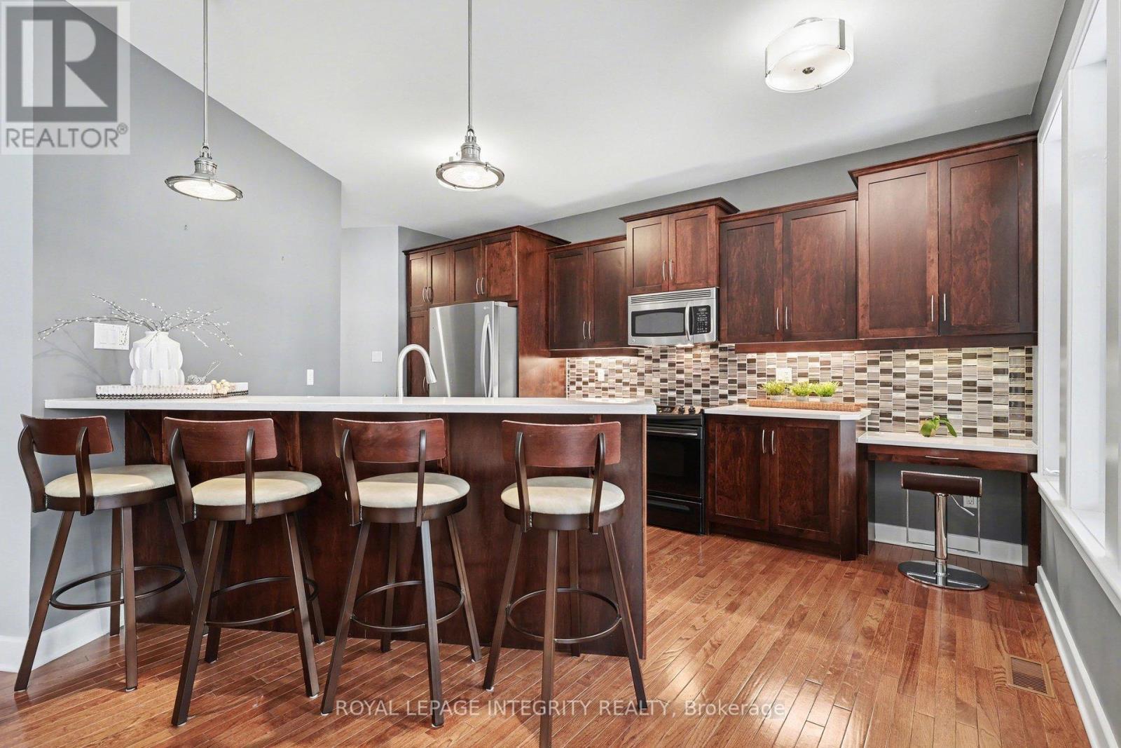 15 Marsh Sparrow Private, Ottawa, ON - Indoor Photo Showing Kitchen With Double Sink