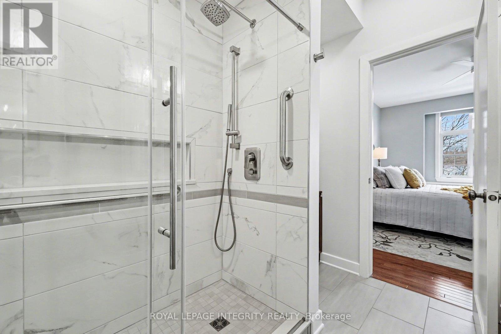 15 Marsh Sparrow Private, Ottawa, ON - Indoor Photo Showing Bathroom