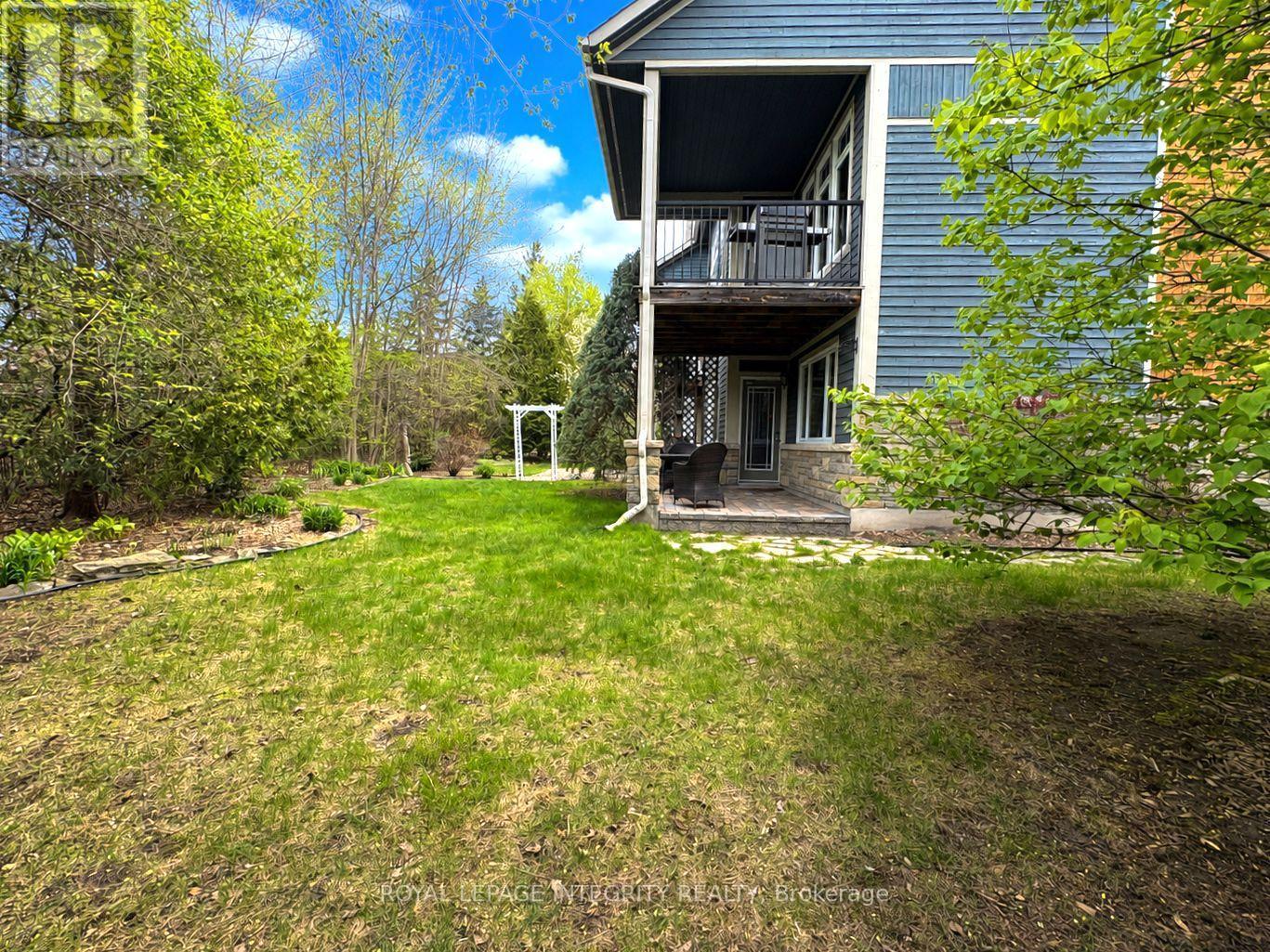 15 Marsh Sparrow Private, Ottawa, ON - Outdoor