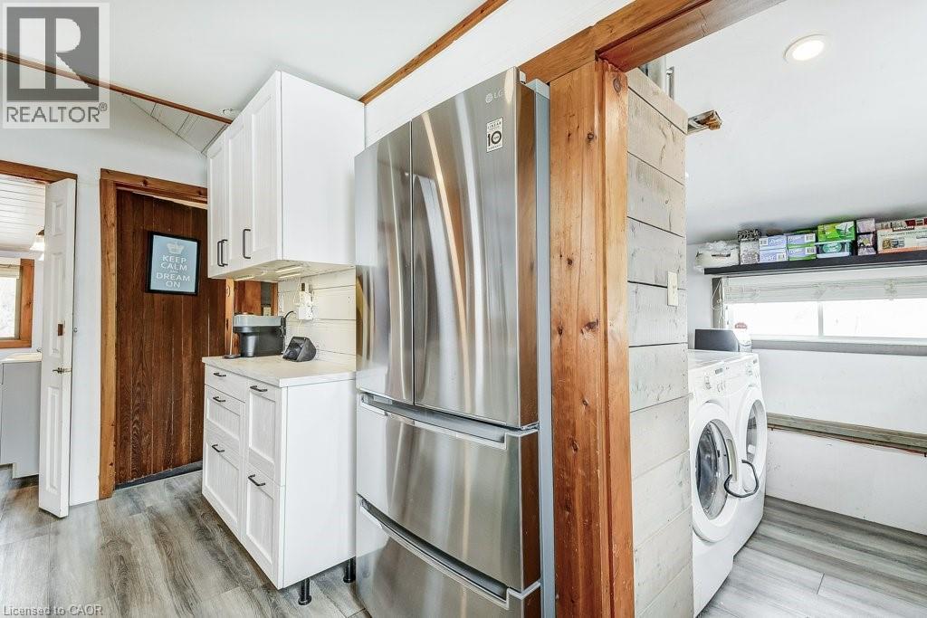 716 Sandy Bay Road, Dunnville, ON - Indoor Photo Showing Laundry Room