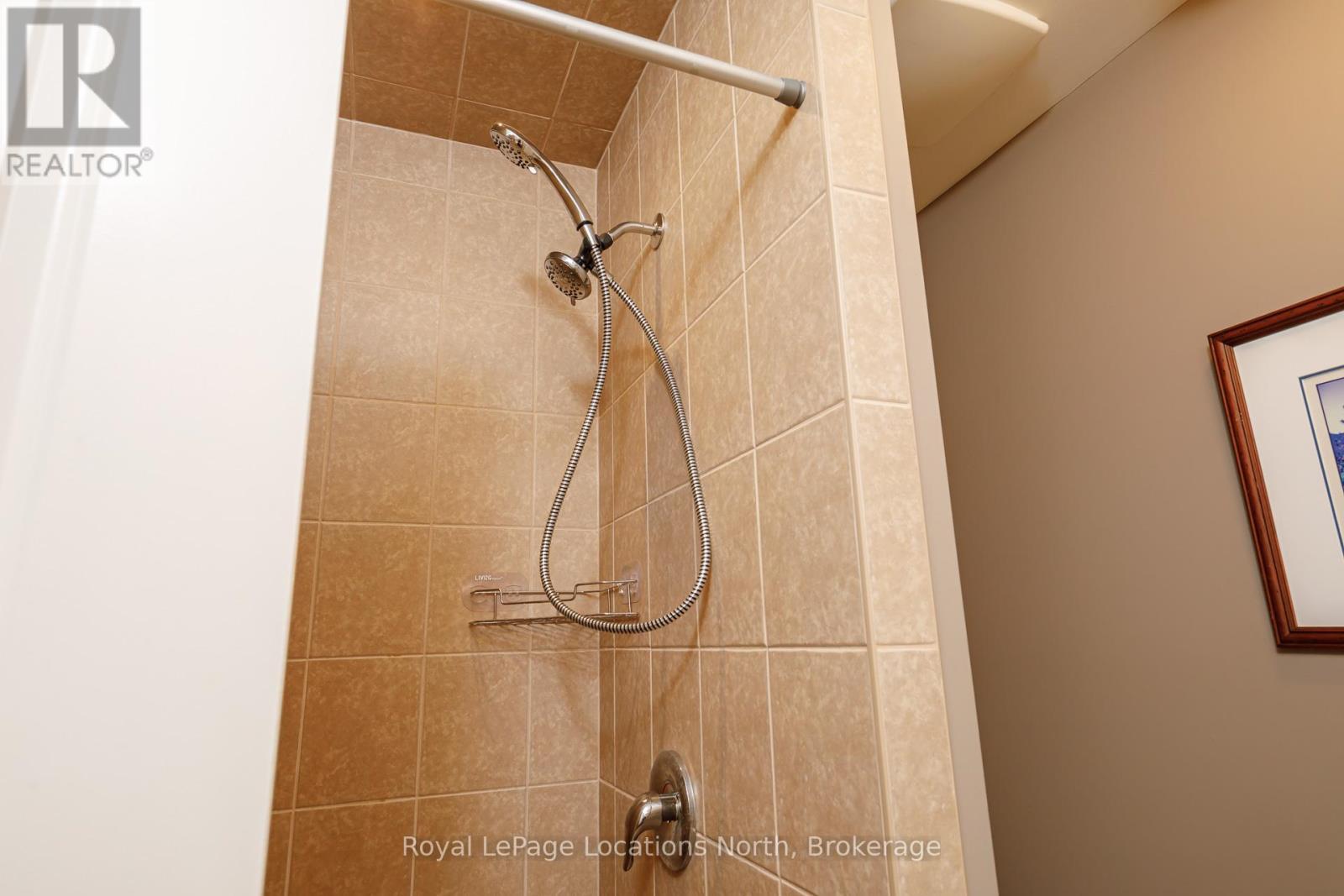 132 Dory Row, Blue Mountains, ON - Indoor Photo Showing Bathroom