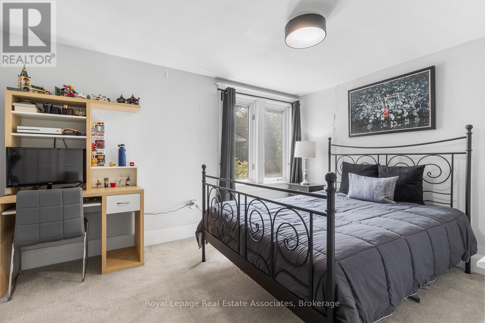 1807 Balsam Avenue, Mississauga, ON