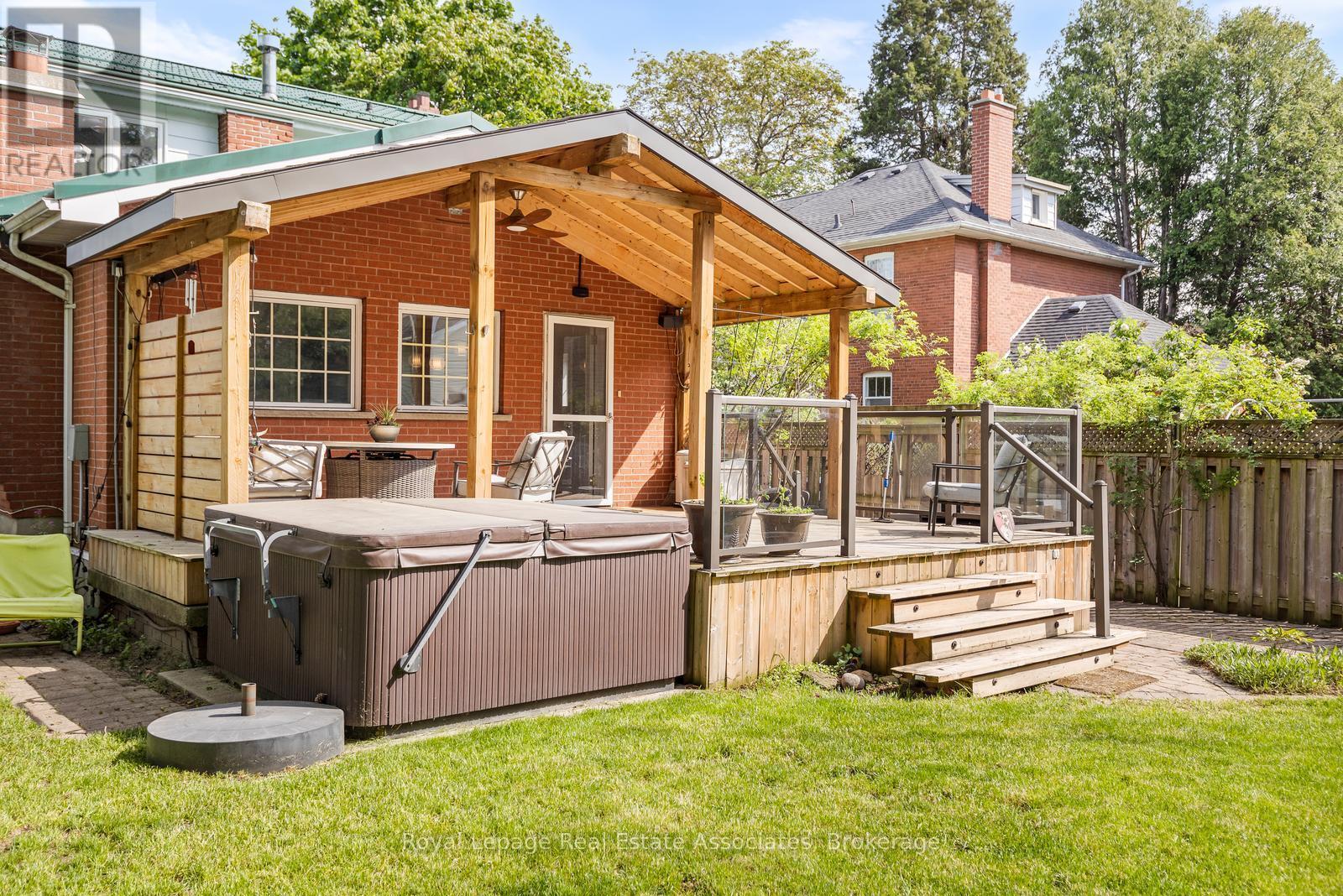 1807 Balsam Avenue, Mississauga, ON