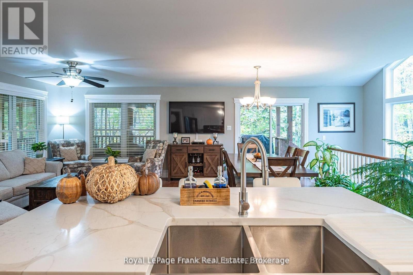 25 Lakeland Avenue, Trent Lakes, ON - Indoor
