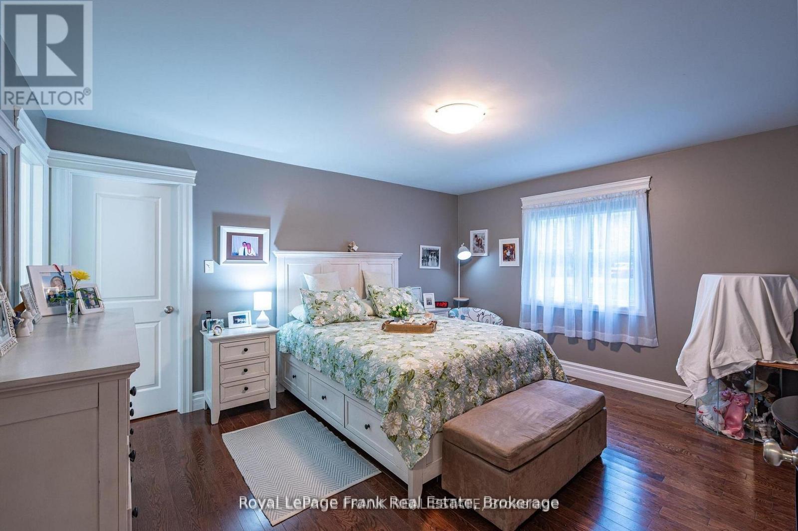 25 Lakeland Avenue, Trent Lakes, ON - Indoor Photo Showing Bedroom