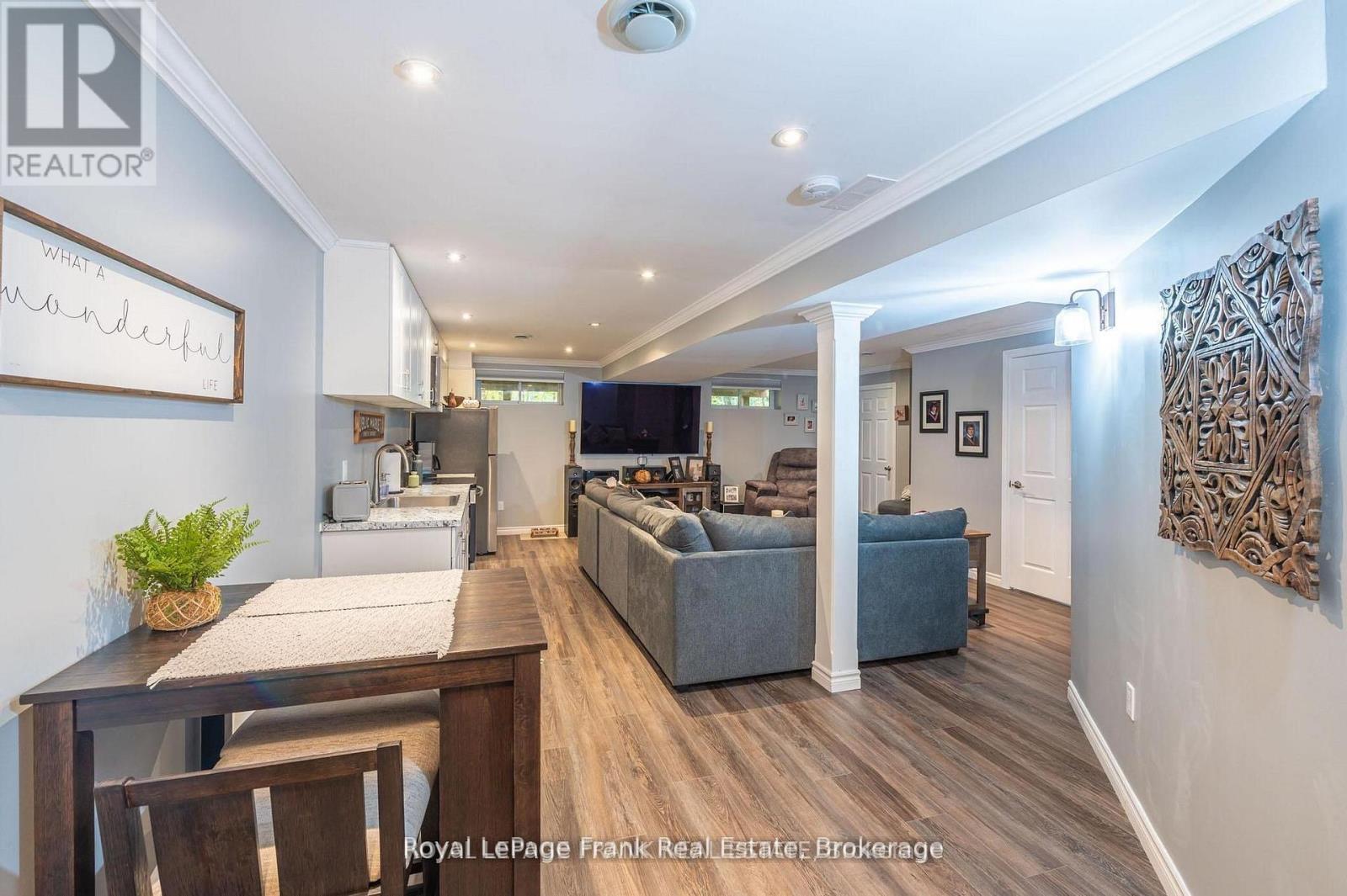 25 Lakeland Avenue, Trent Lakes, ON - Indoor