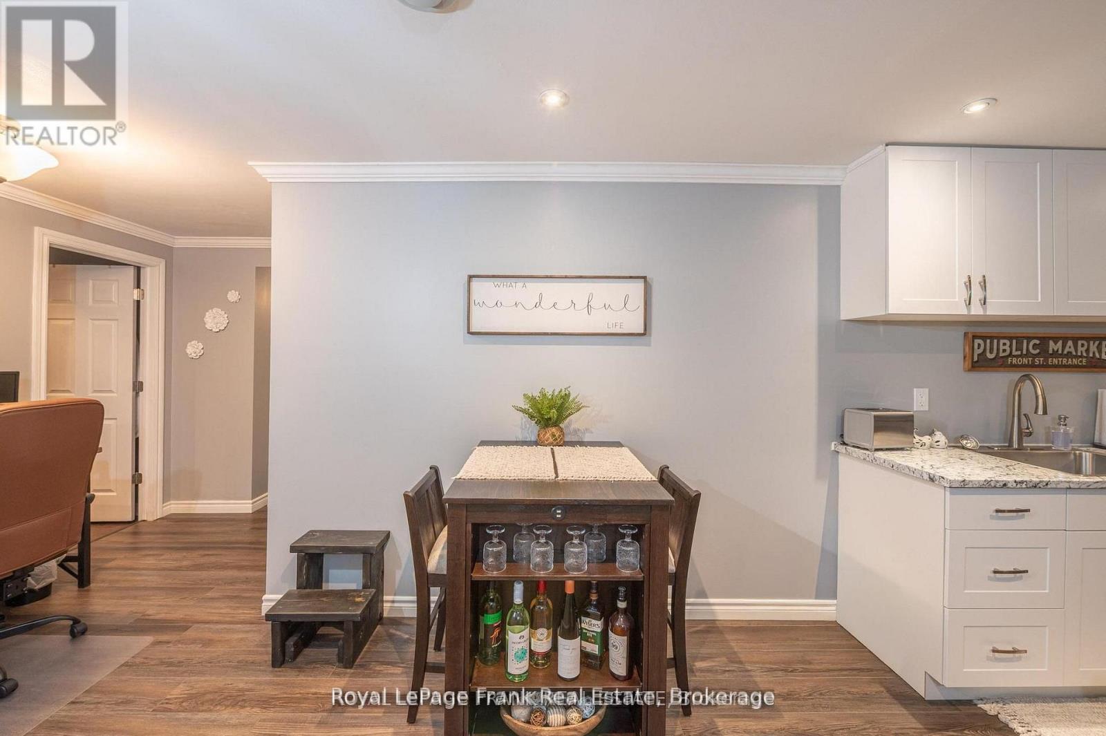 25 Lakeland Avenue, Trent Lakes, ON - Indoor