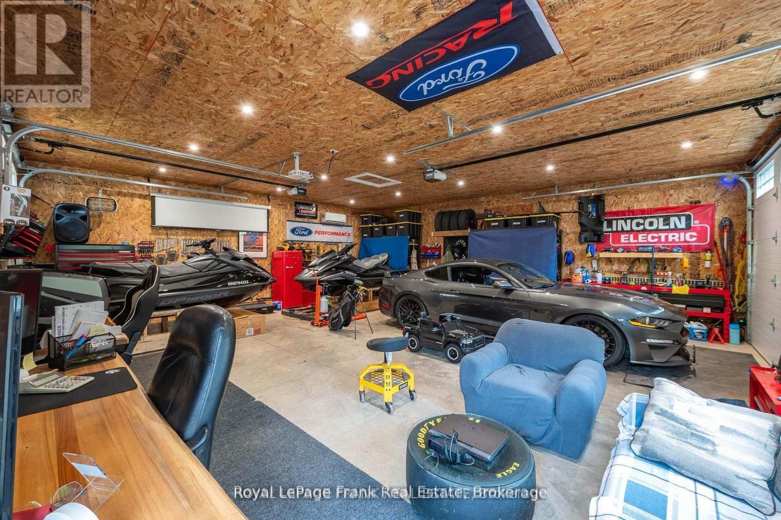 25 Lakeland Avenue, Trent Lakes, ON - Indoor
