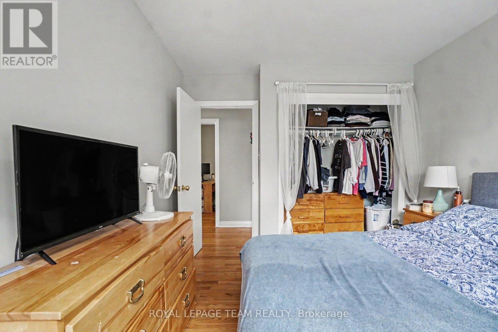 707 Edison Avenue, Ottawa, ON - Indoor Photo Showing Bedroom