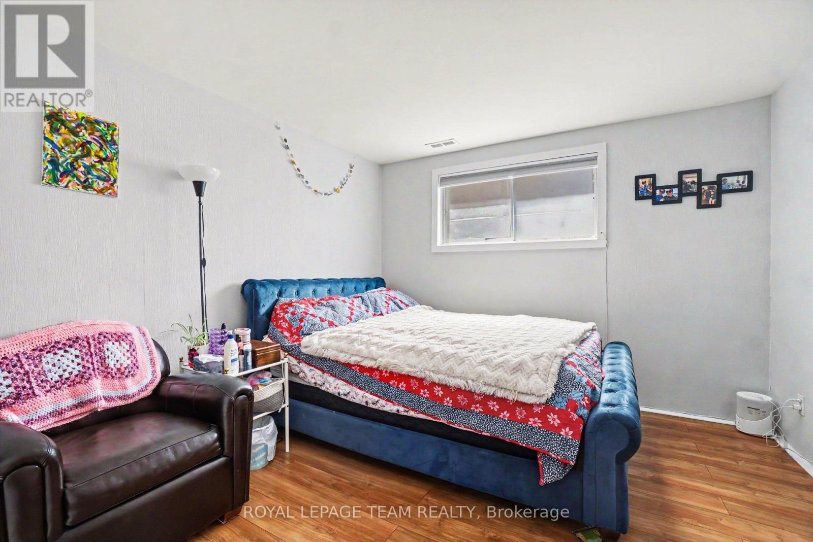 707 Edison Avenue, Ottawa, ON - Indoor Photo Showing Bedroom