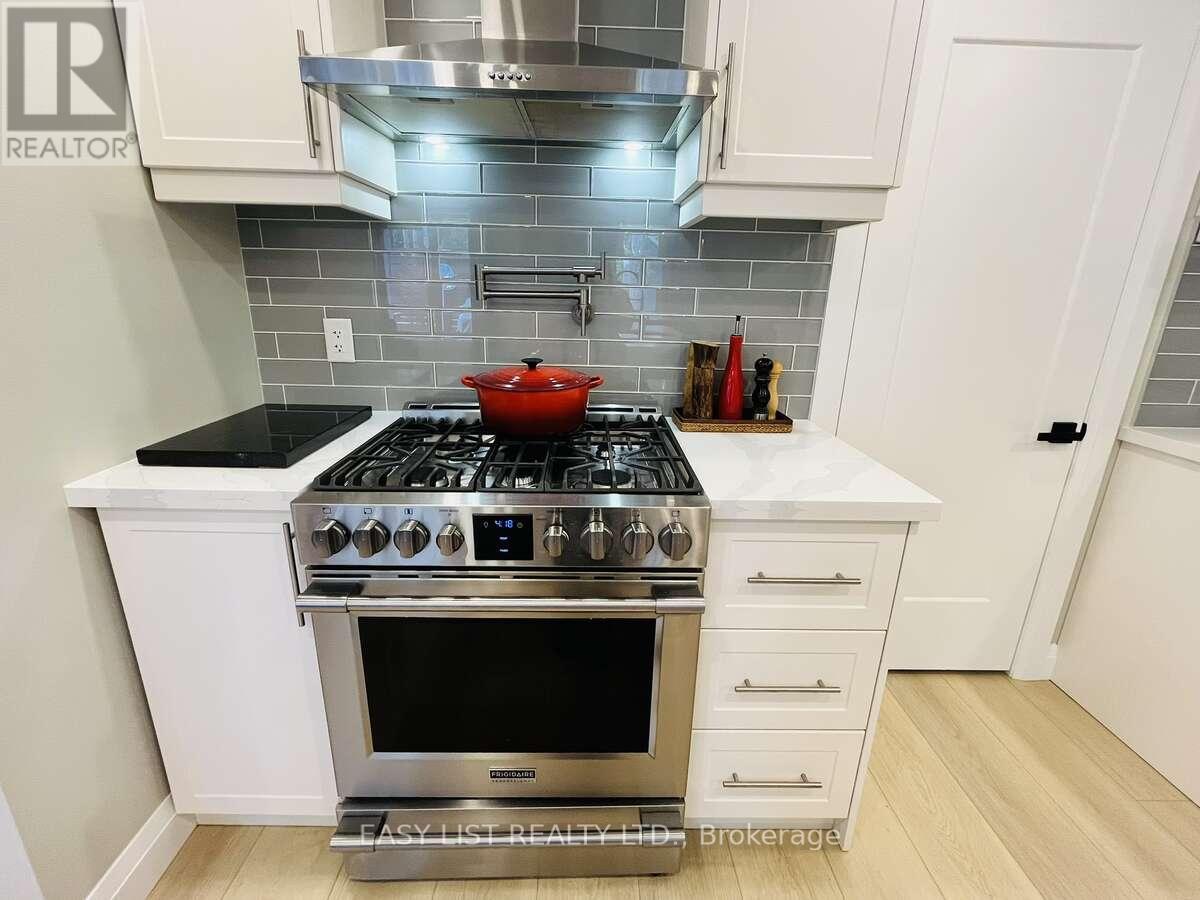25350 C Highway 62, Bancroft, ON - Indoor Photo Showing Kitchen