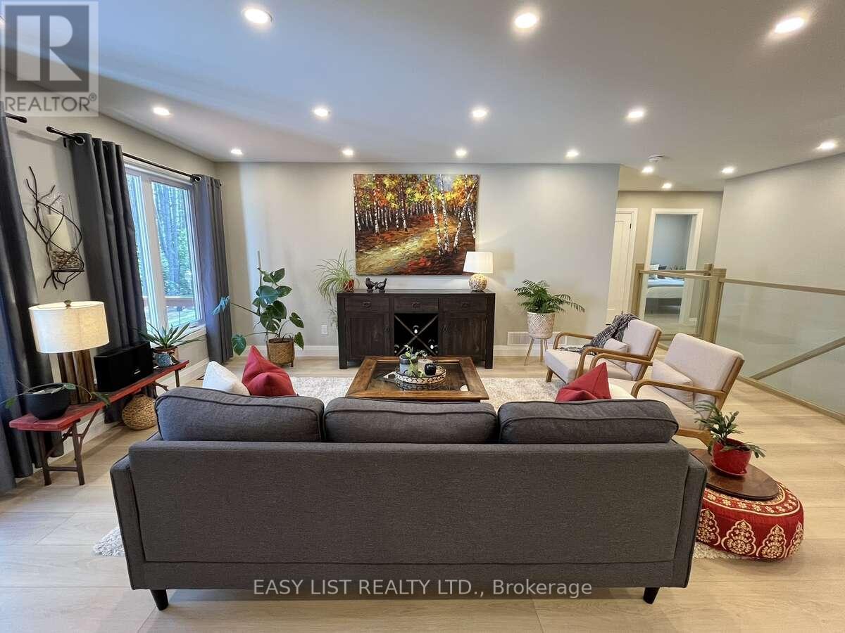 25350 C Highway 62, Bancroft, ON - Indoor