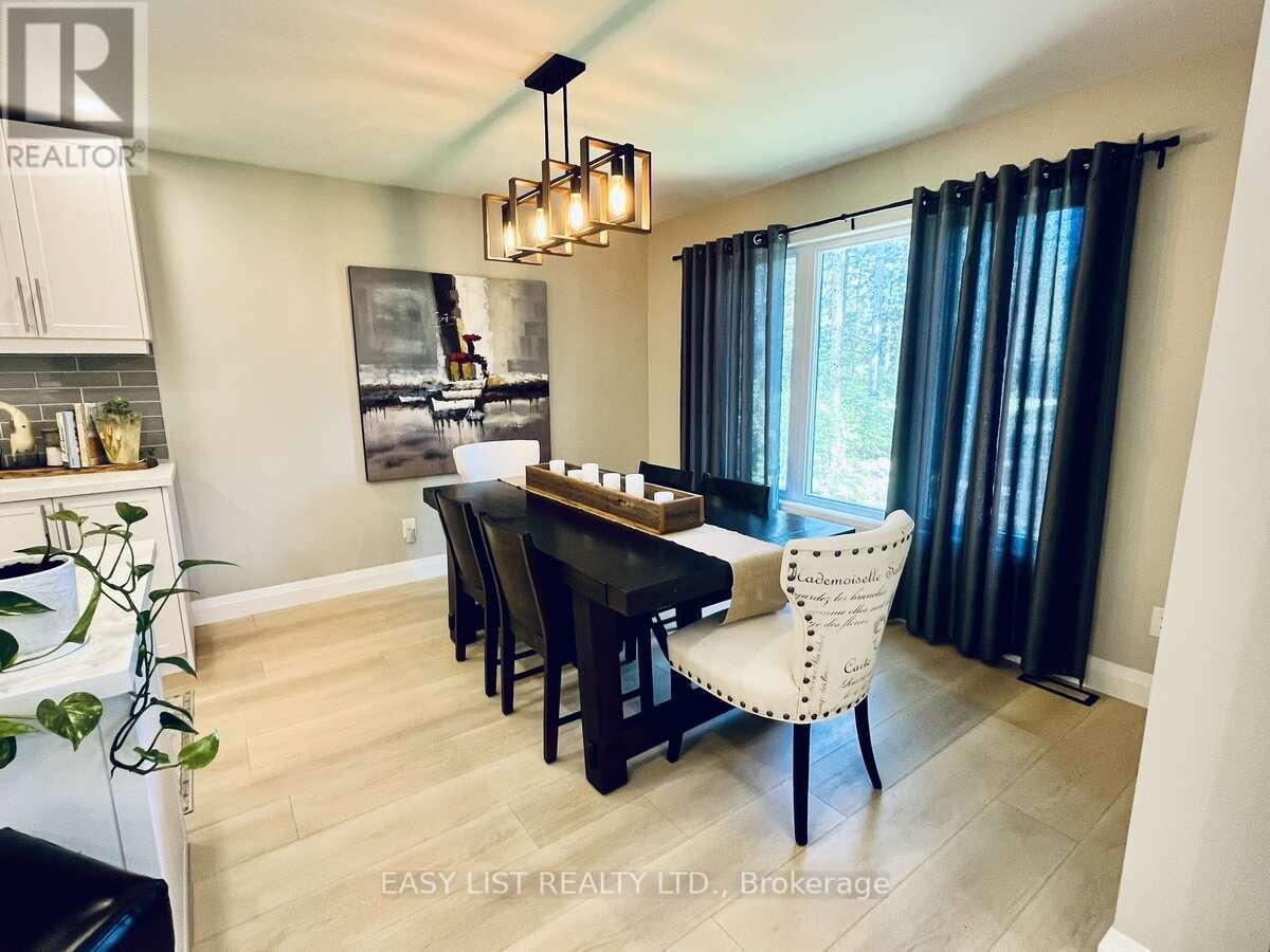 25350 C Highway 62, Bancroft, ON - Indoor Photo Showing Dining Room