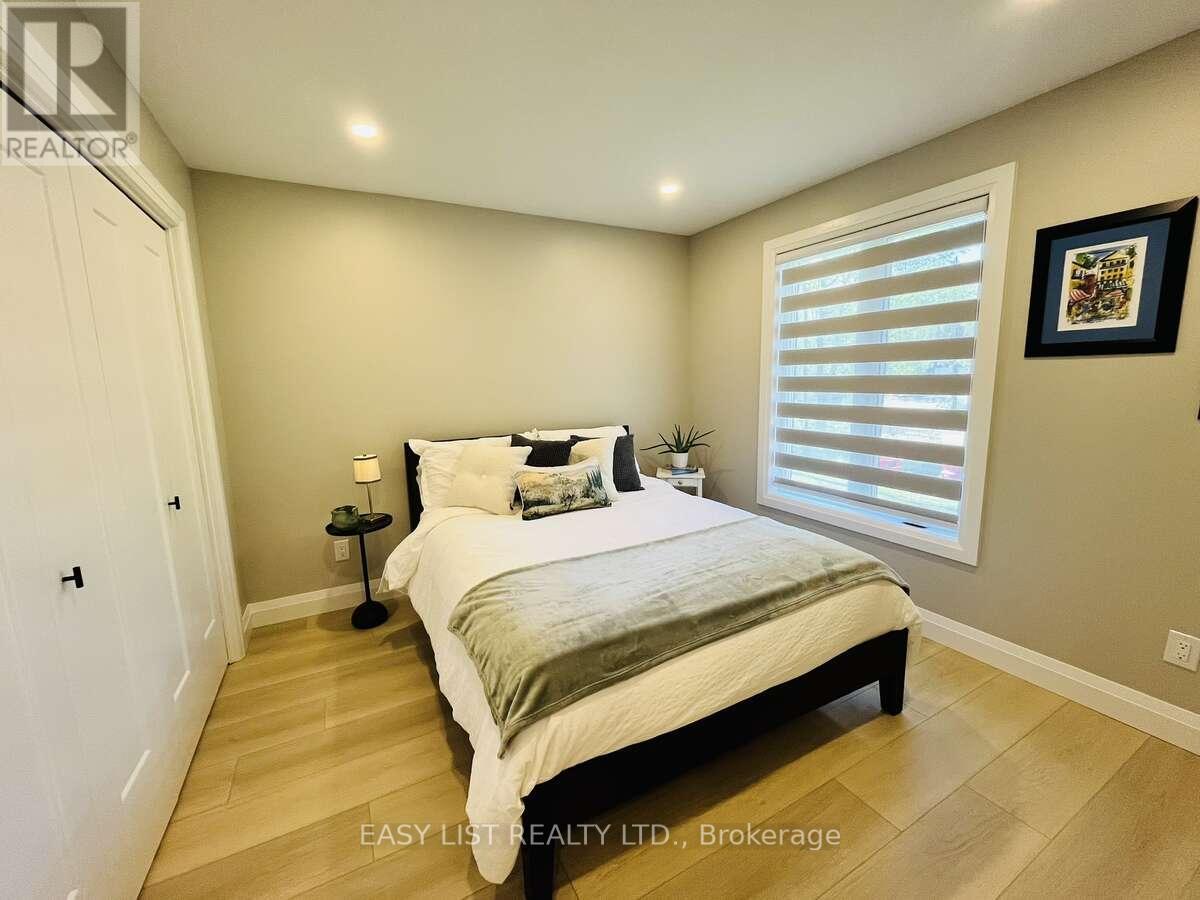 25350 C Highway 62, Bancroft, ON - Indoor Photo Showing Bedroom