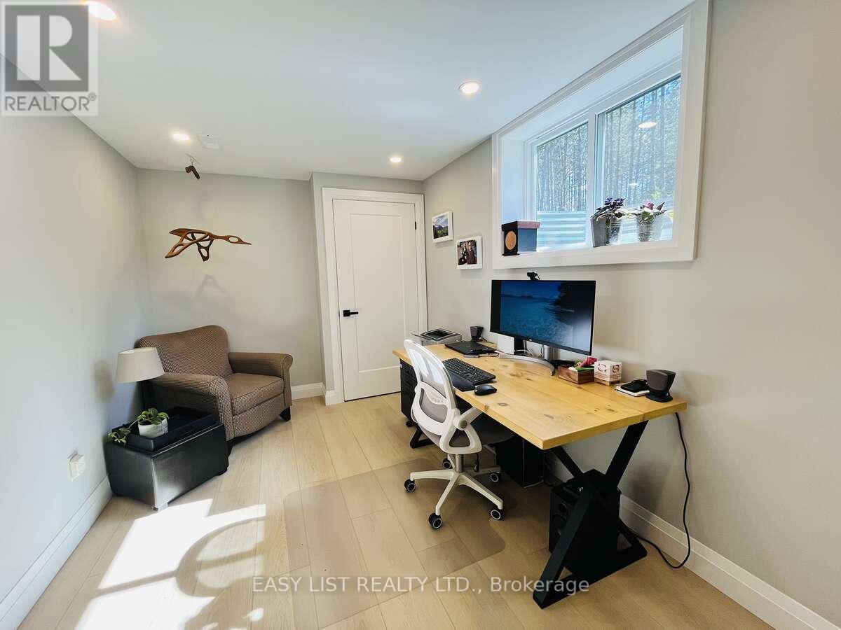 25350 C Highway 62, Bancroft, ON - Indoor Photo Showing Office