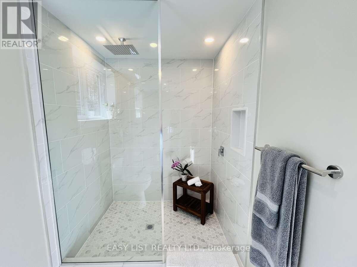 25350 C Highway 62, Bancroft, ON - Indoor Photo Showing Bathroom