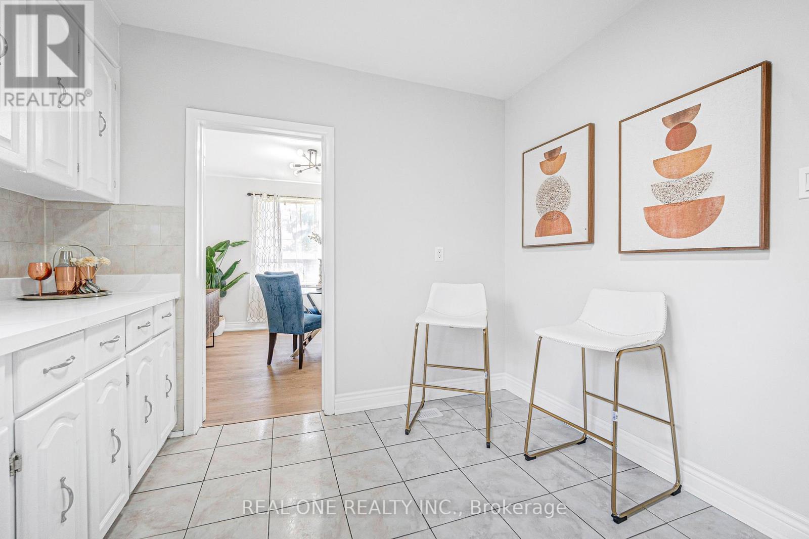 1 Gilroy Drive, Toronto, ON - Indoor