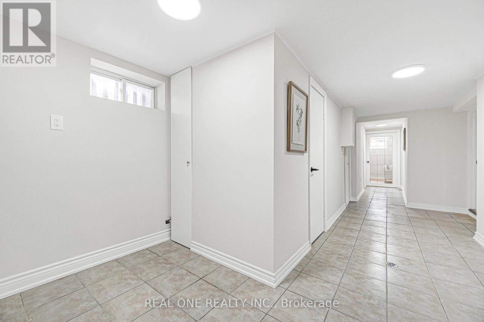 1 Gilroy Drive, Toronto, ON - Indoor Photo Showing Other Room