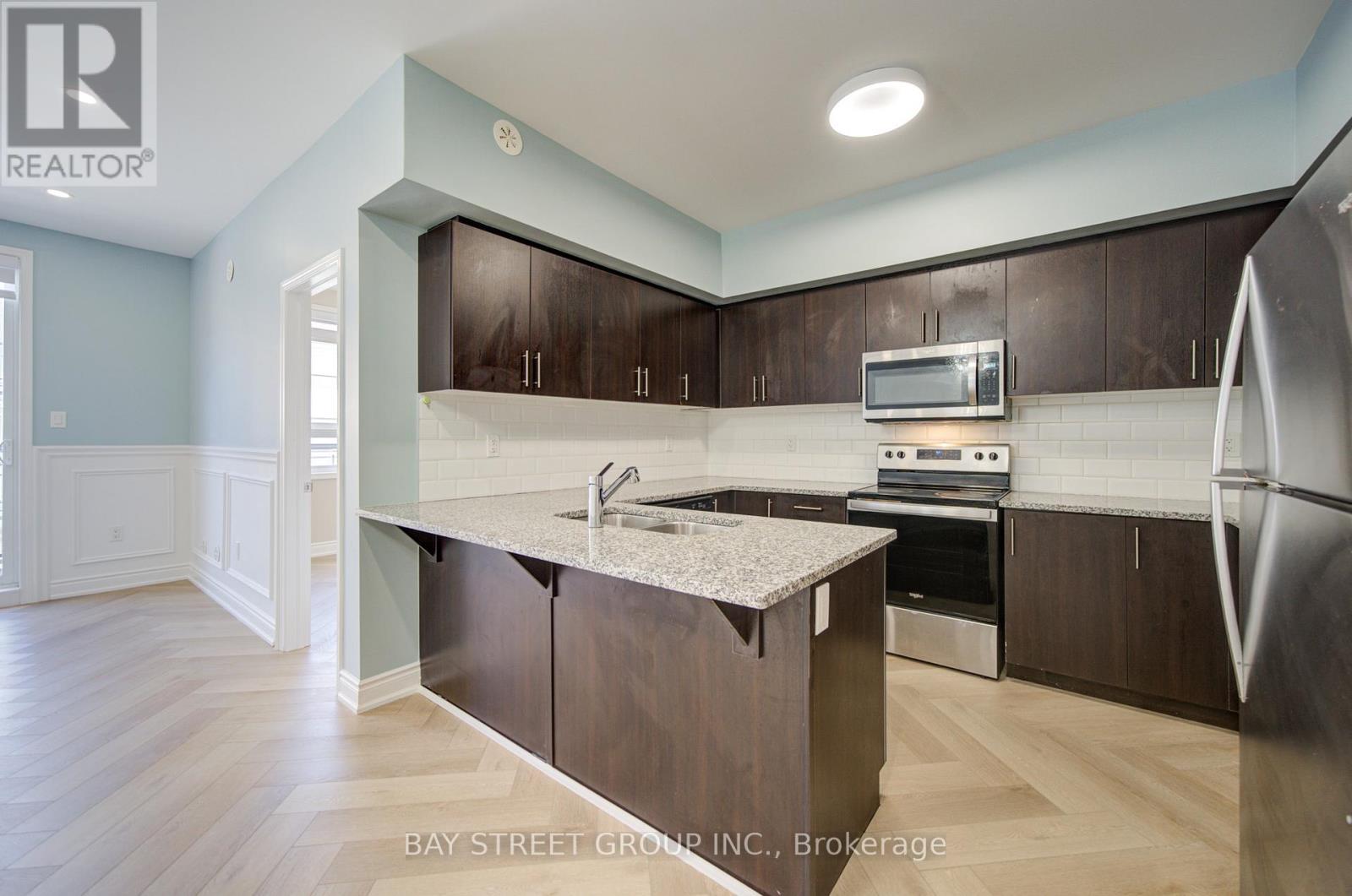 3 - 626 Rexdale Boulevard, Toronto, ON - Indoor Photo Showing Kitchen