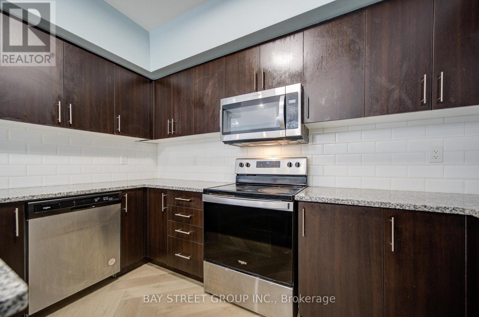 3 - 626 Rexdale Boulevard, Toronto, ON - Indoor Photo Showing Kitchen With Double Sink