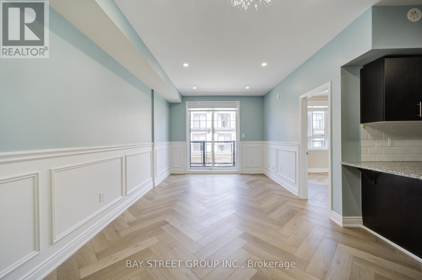 3 - 626 Rexdale Boulevard, Toronto, ON - Indoor Photo Showing Kitchen With Stainless Steel Kitchen With Upgraded Kitchen
