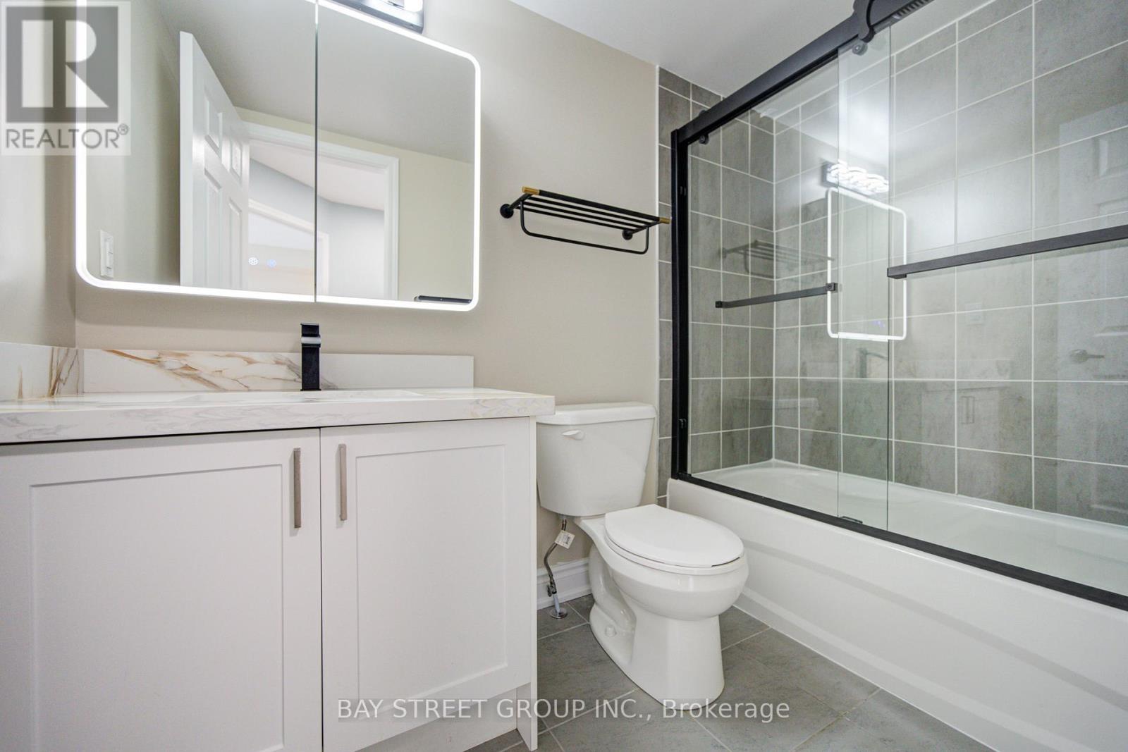 3 - 626 Rexdale Boulevard, Toronto, ON - Indoor Photo Showing Bathroom