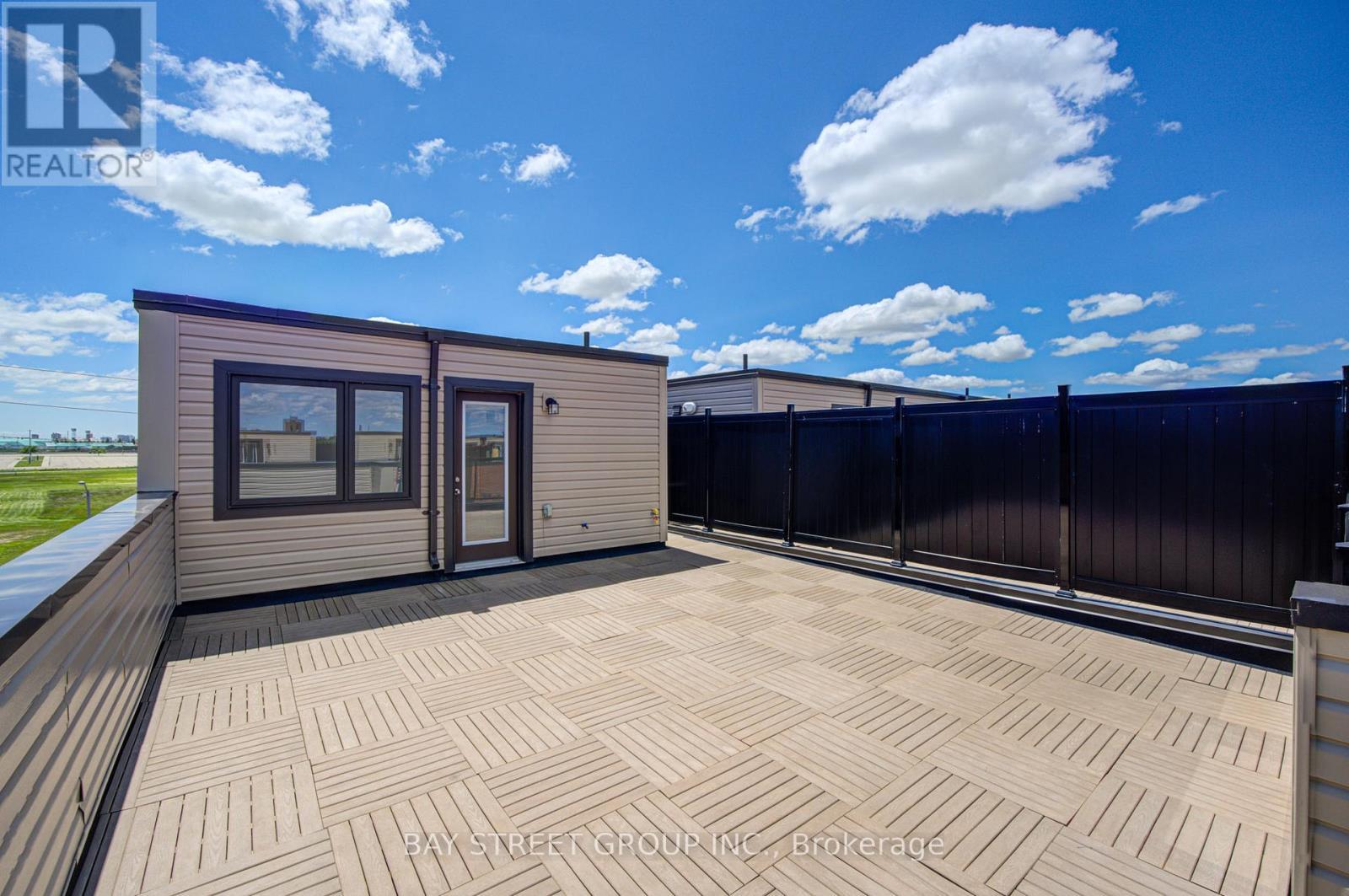 3 - 626 Rexdale Boulevard, Toronto, ON - Outdoor