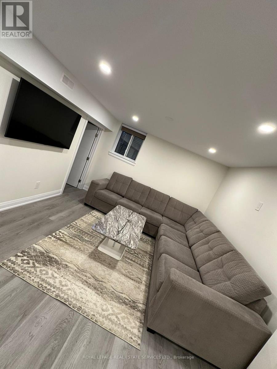 Bsmt - 2389 Morrison Avenue, Mississauga, ON - Indoor