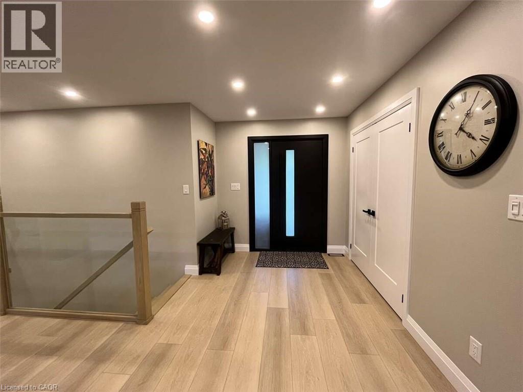 25350 C Hwy 62, Bancroft, ON - Indoor Photo Showing Other Room