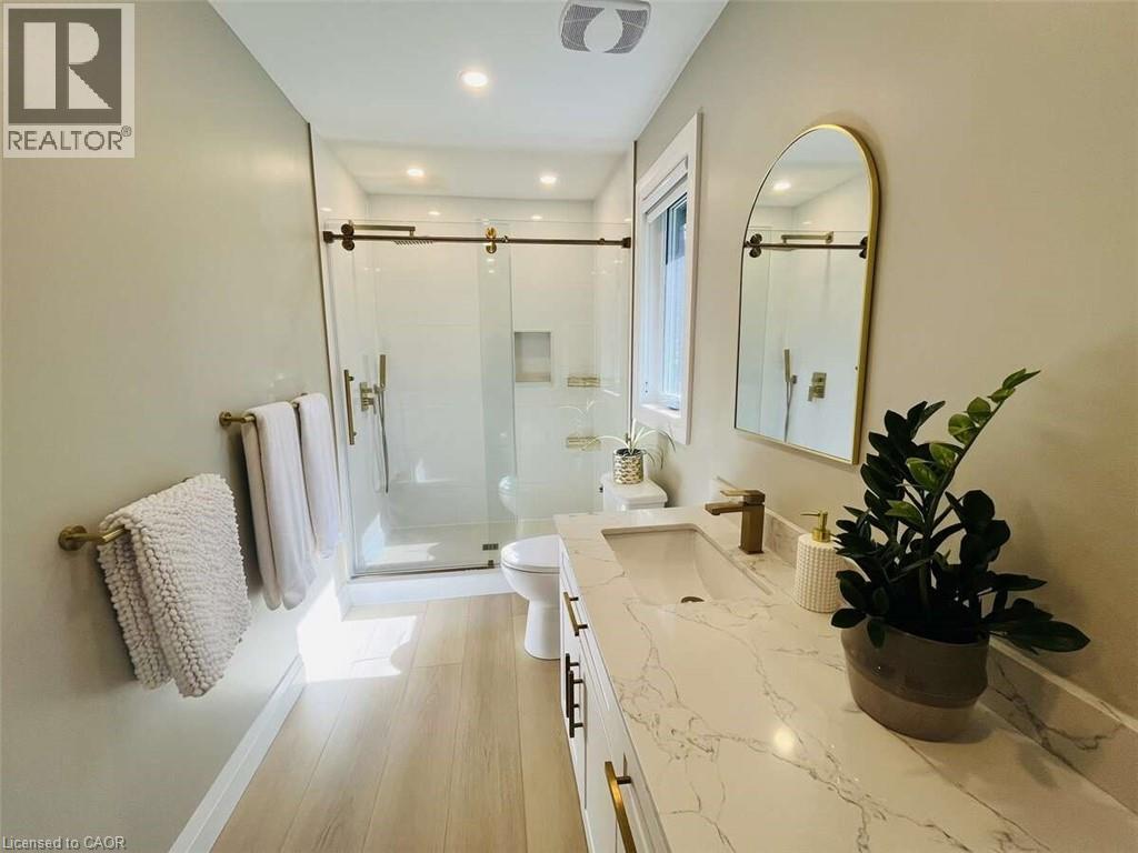 25350 C Hwy 62, Bancroft, ON - Indoor Photo Showing Bathroom