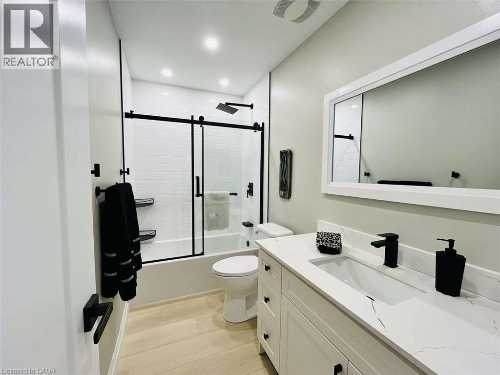 25350 C Hwy 62, Bancroft, ON - Indoor Photo Showing Bathroom