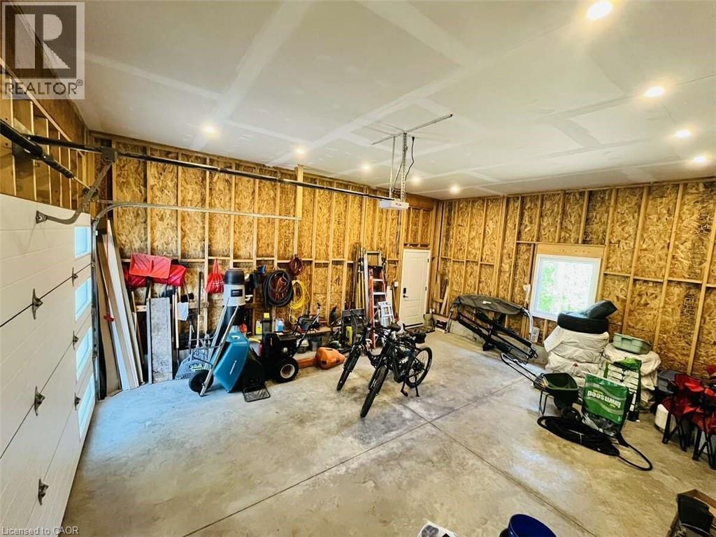 25350 C Hwy 62, Bancroft, ON - Indoor