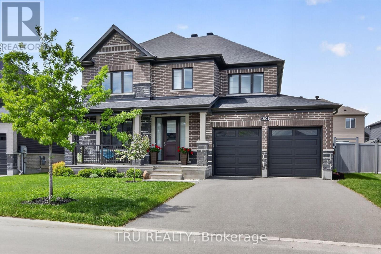 202 Skipper Drive, Ottawa, ON - Outdoor With Facade