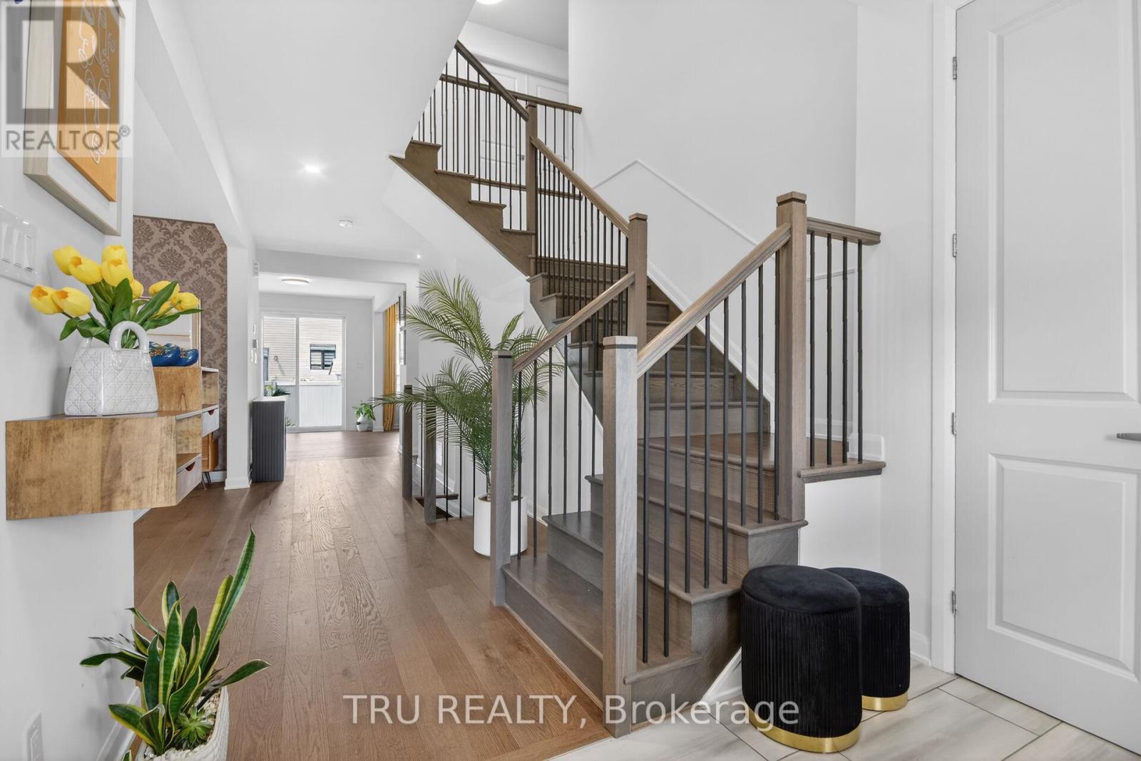 202 Skipper Drive, Ottawa, ON - Indoor Photo Showing Other Room