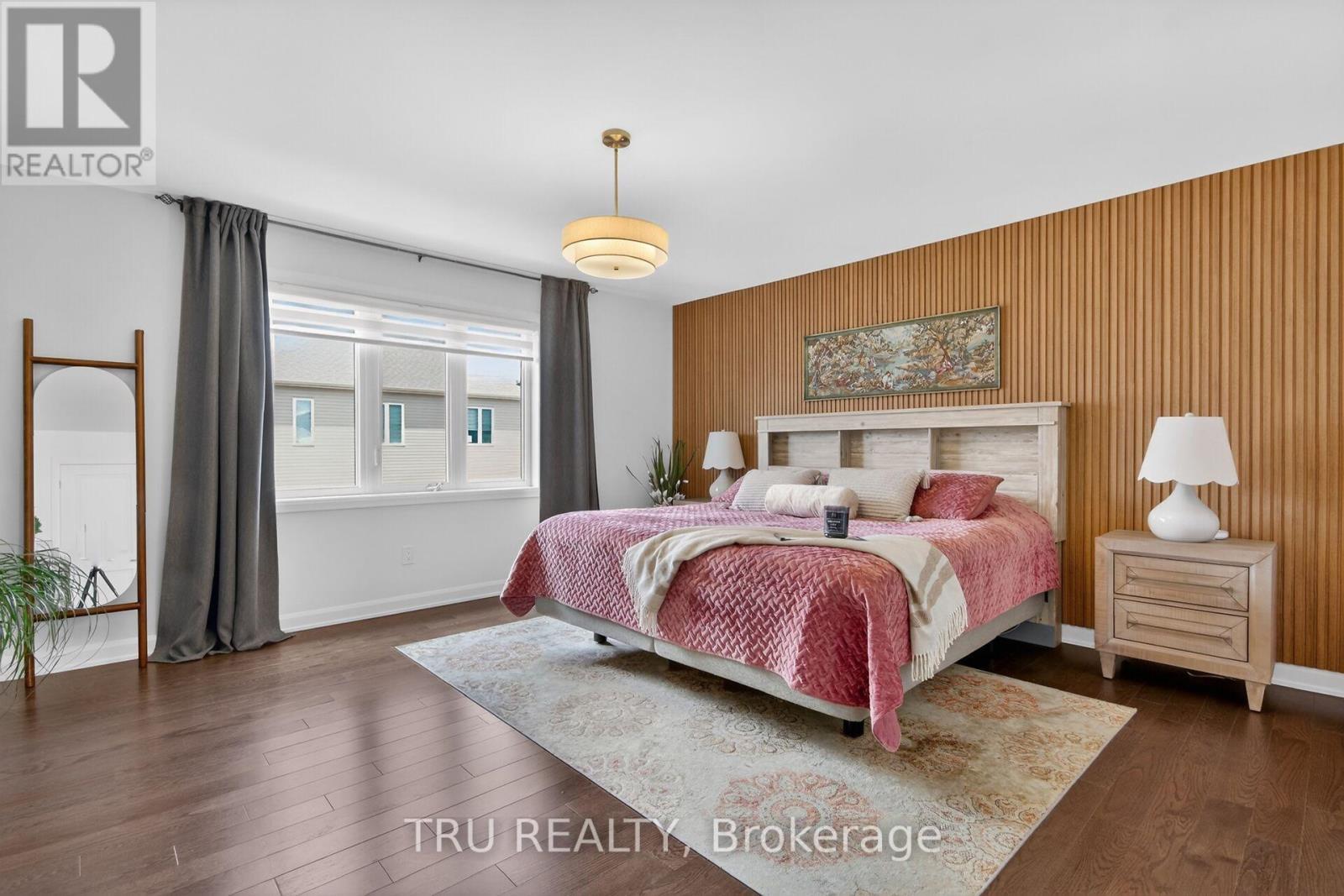 202 Skipper Drive, Ottawa, ON - Indoor Photo Showing Bedroom