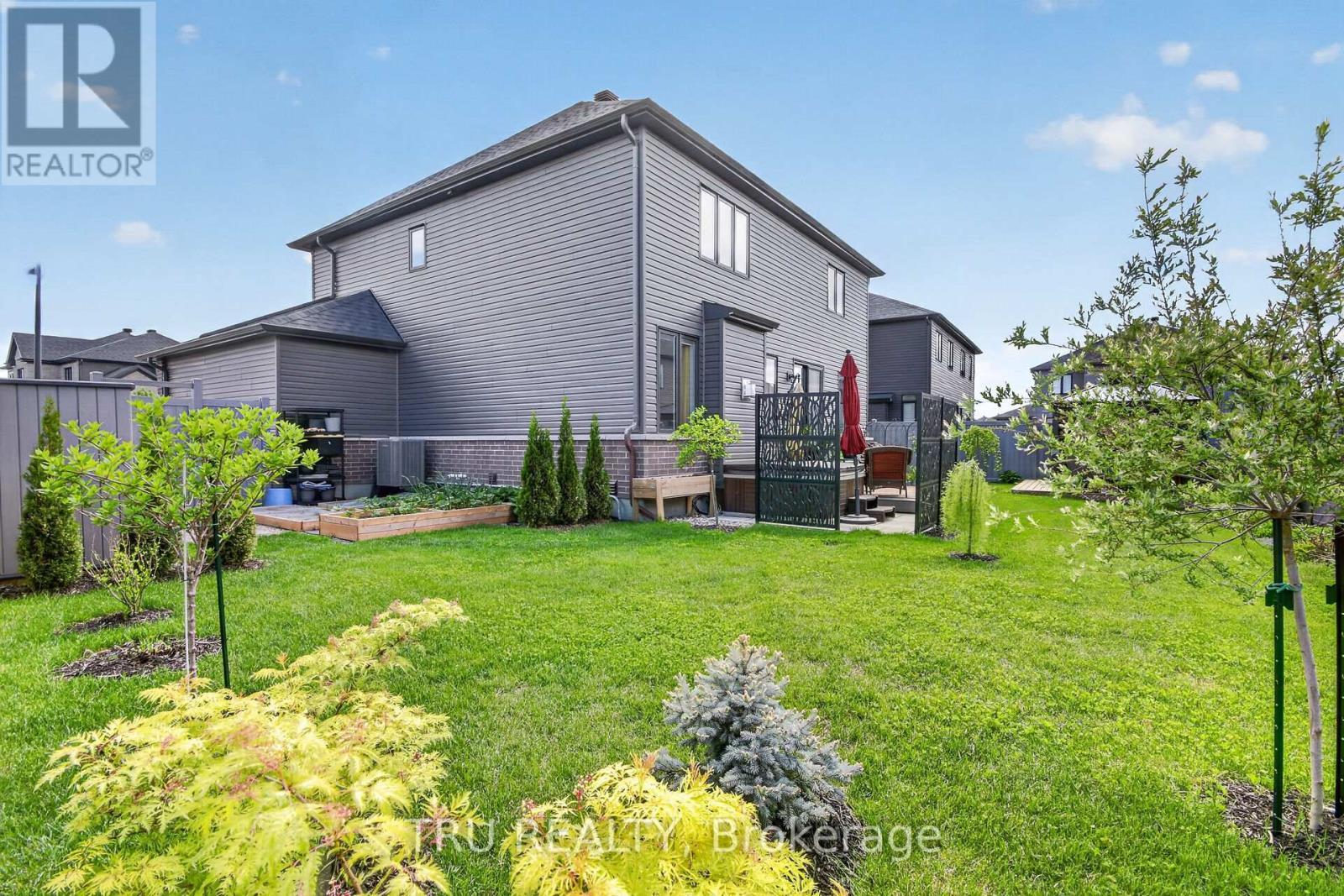 202 Skipper Drive, Ottawa, ON - Outdoor
