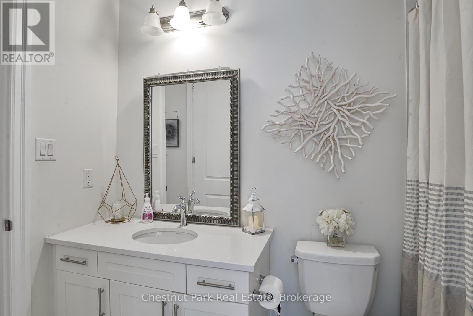 5 Hunter Place, Bracebridge (Macaulay), ON - Indoor Photo Showing Bathroom