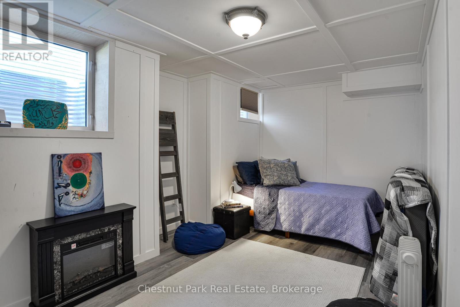 5 Hunter Place, Bracebridge (Macaulay), ON - Indoor Photo Showing Bedroom
