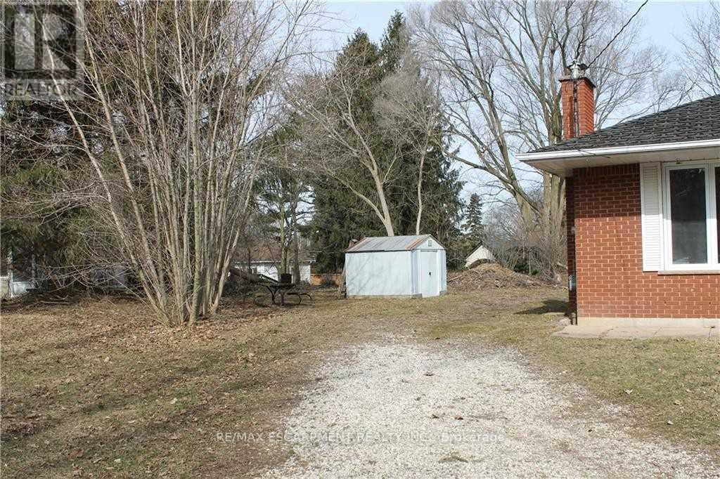 50 East Crest, Hamilton, ON - Outdoor
