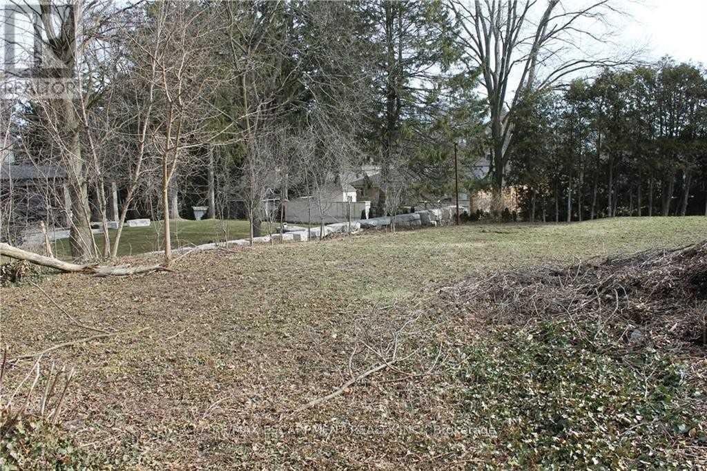 50 East Crest, Hamilton, ON - Outdoor
