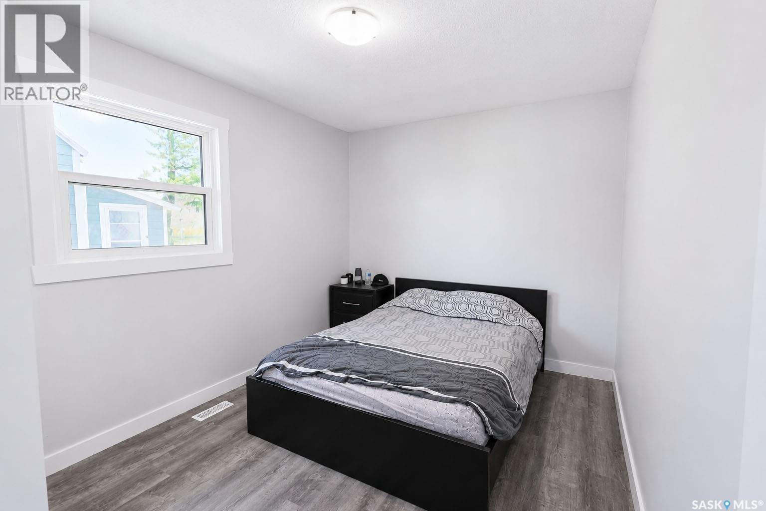 529 20Th Street E, Prince Albert, SK - Indoor Photo Showing Bedroom