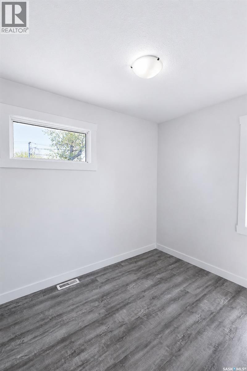 529 20Th Street E, Prince Albert, SK - Indoor Photo Showing Other Room