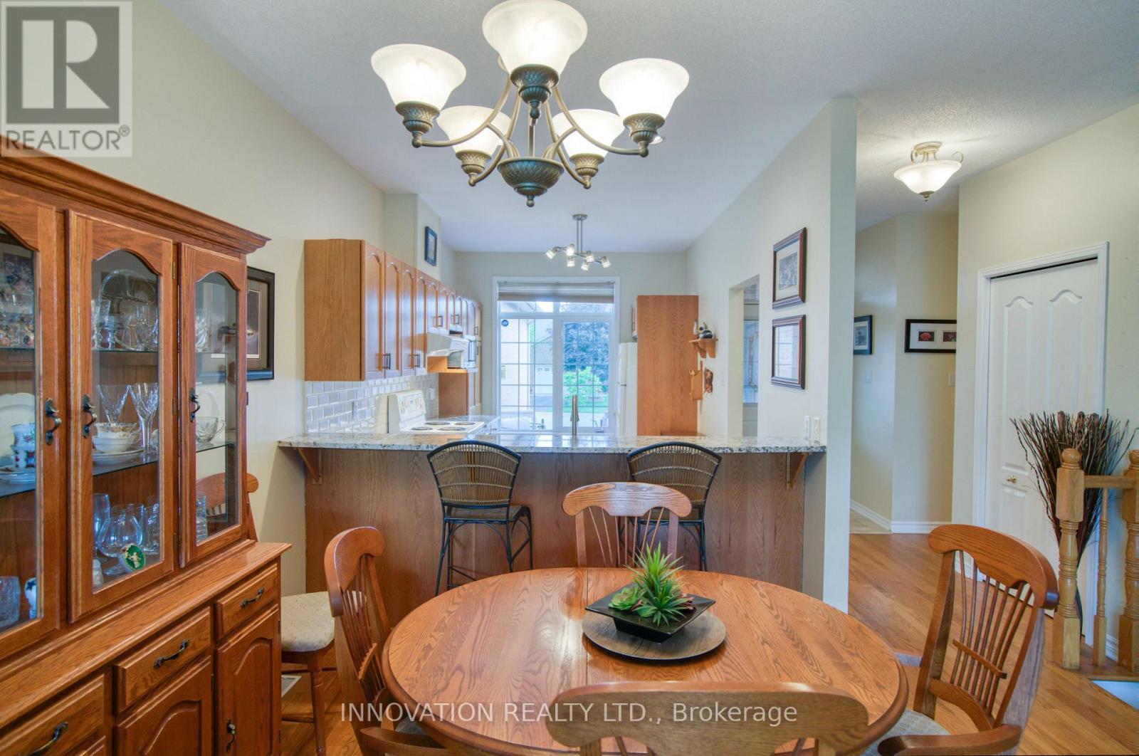 27 Eileen Crescent, Ottawa, ON - Indoor Photo Showing Dining Room