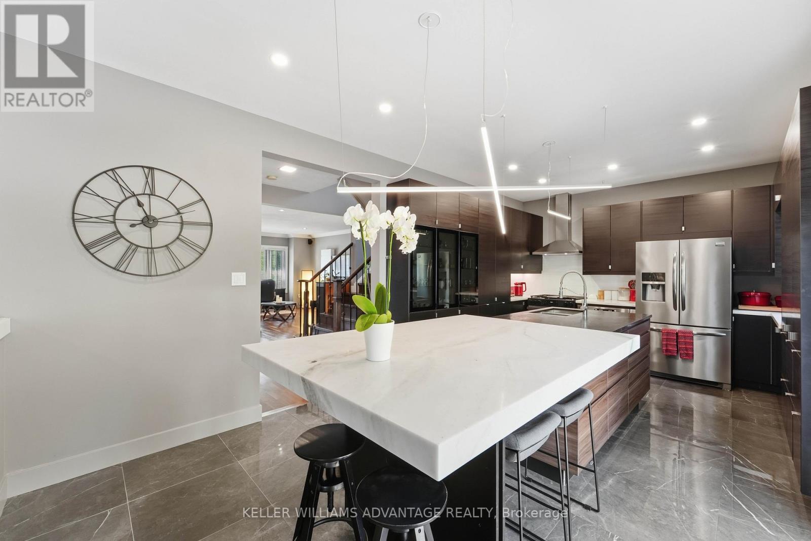 4 Cranberry Lane, Barrie, ON - Indoor