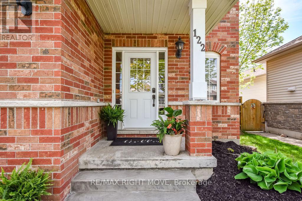 122 Atlantis Drive, Orillia, ON - Outdoor