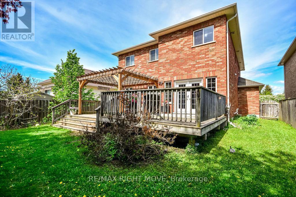 122 Atlantis Drive, Orillia, ON - Outdoor